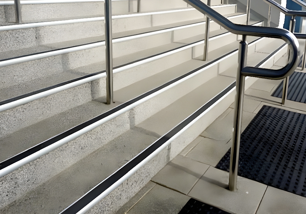 ALUMINUM STEP EDGE PROFILE